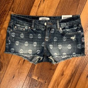 Pink brand skull shorts NEW never worn size 2